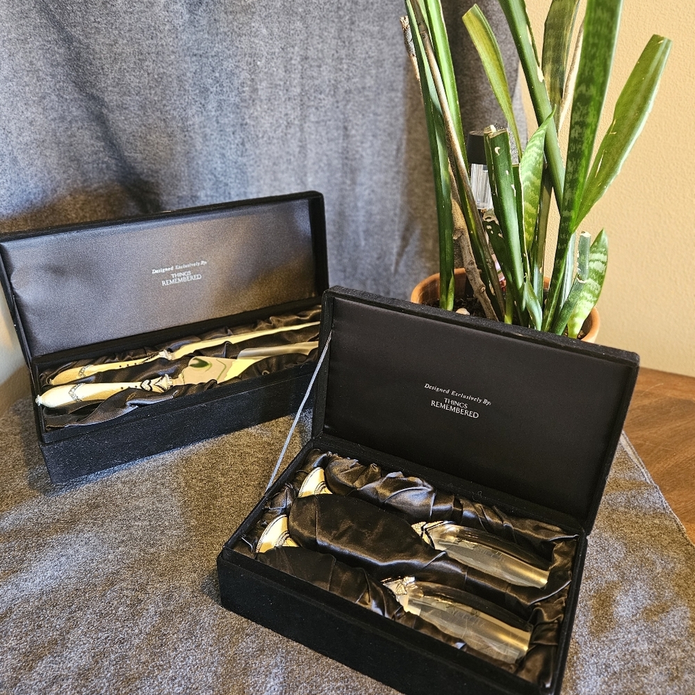 Things Remembered Cake Server/Knife and 2 Flutes